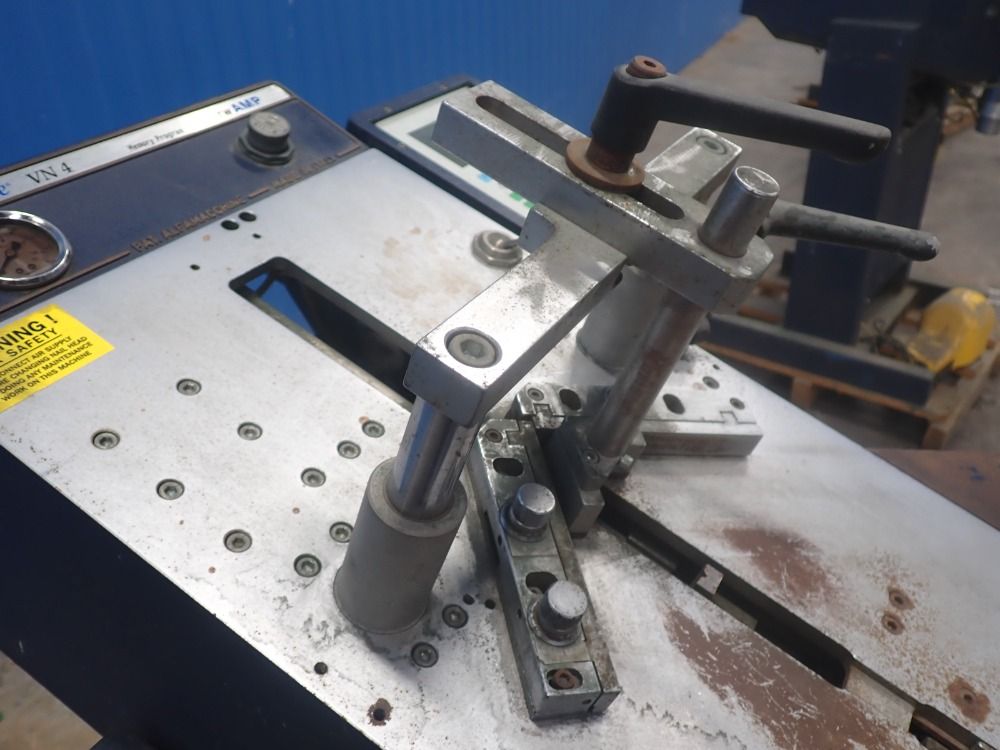 Mitre-mite V Nailer - Vn4