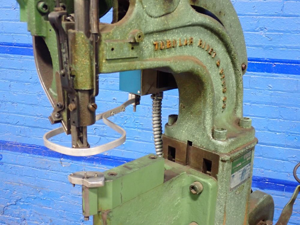 Trs/ Tubular Rivet & Stud Riveter - 81j