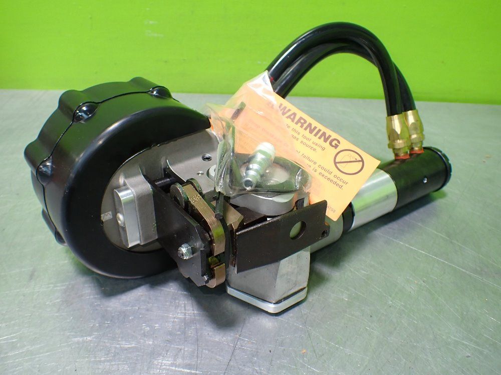 Signode 5/8" Pnsc2-58 Pneumatic Strapping Tool. 5/8" Strap Size,new In Box. - Pnsc2-58