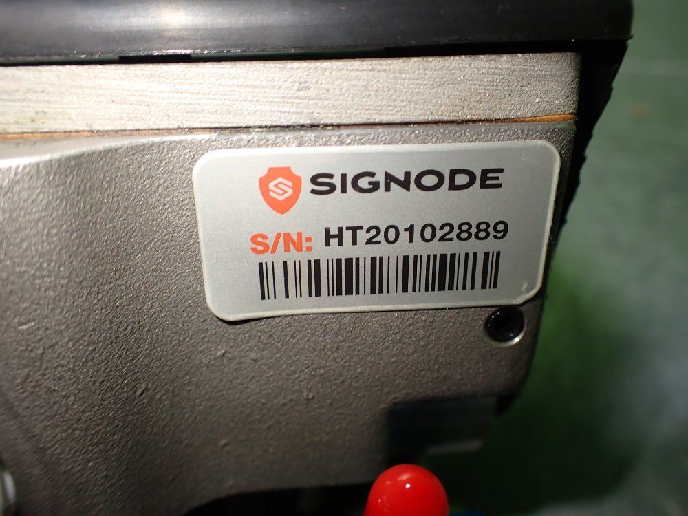 Signode 5/8" Pnsc2-58 Pneumatic Strapping Tool. 5/8" Strap Size,new In Box. - Pnsc2-58