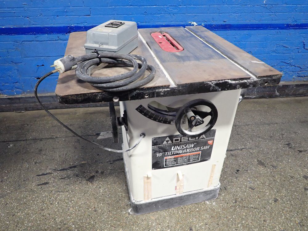 Delta 10" Table Saw - 36-815