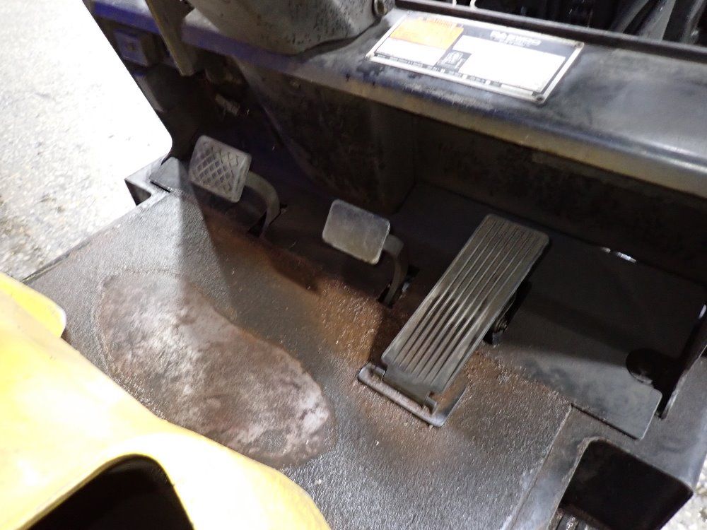 Daewoo 4450 Lbs Propane Forklift - Gc25-p