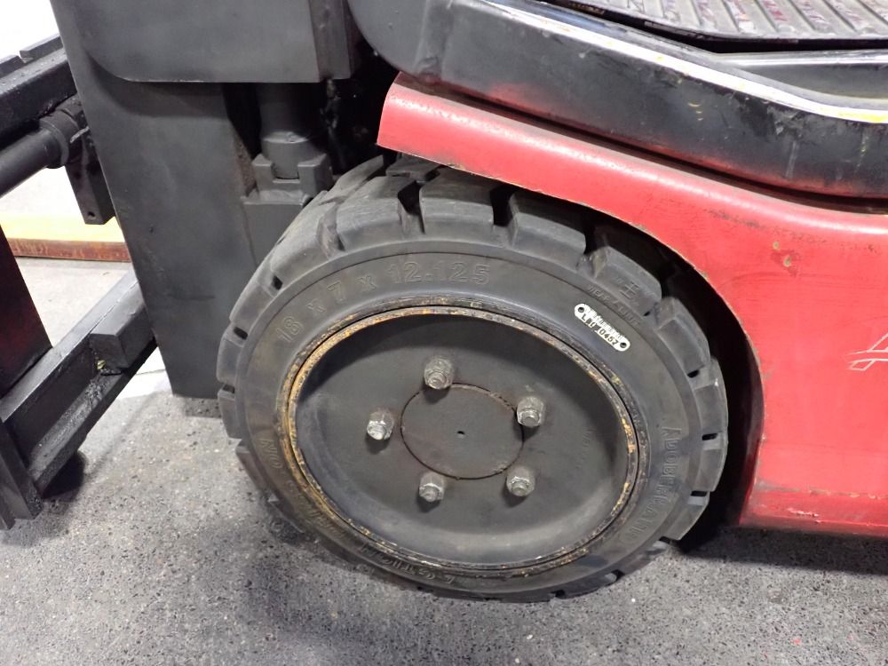 Raymond 2450 Lb Electric Forklift - 440 C30qm