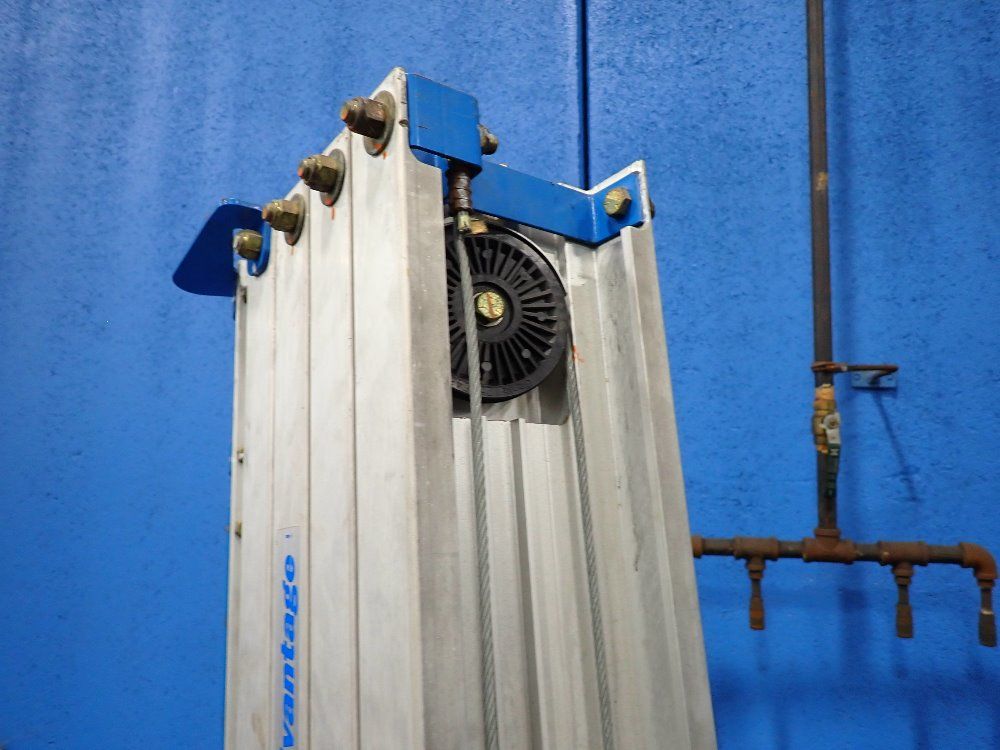 Genie 800# Material Lift - Sla-20