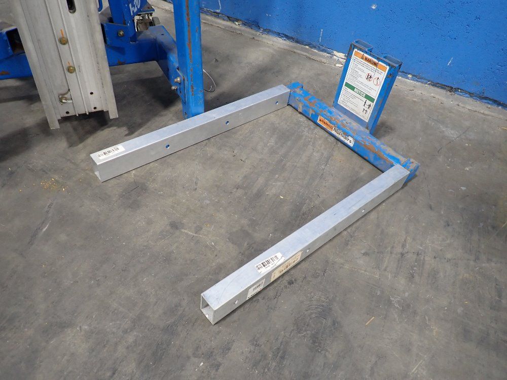 Genie 800# Material Lift - Sla-20