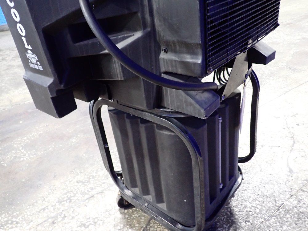 General Shelters Portable Cooler