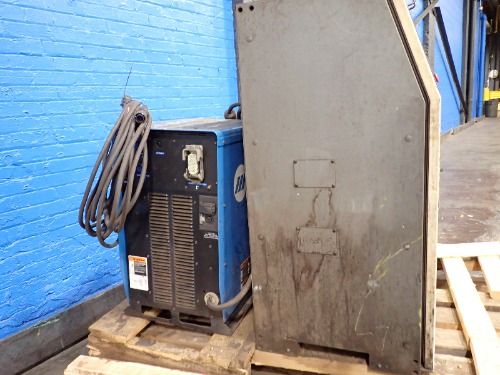 Fanuc 1995 Fanuc Arcmate 100 Welding Robot System