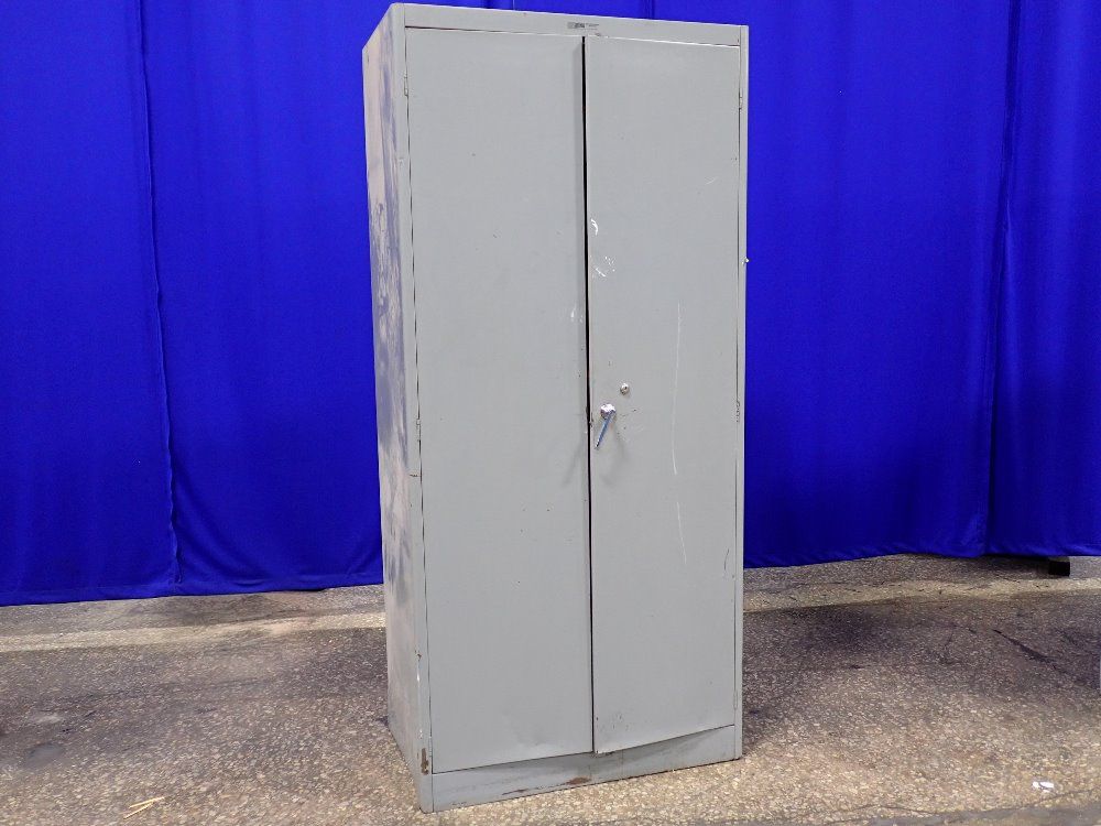 Nis Cabinet