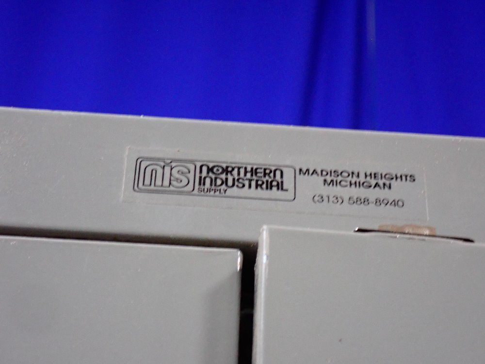 Nis Cabinet