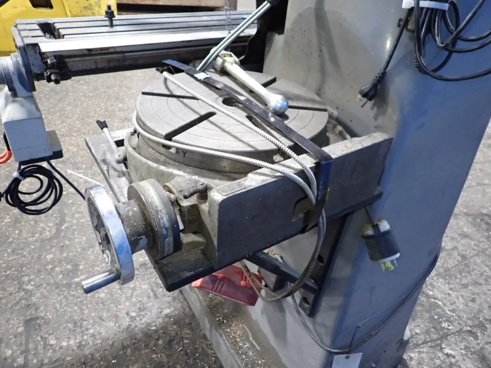 Wilton 9" X 49" / 12 1/2" Vertical Mill W/indexer