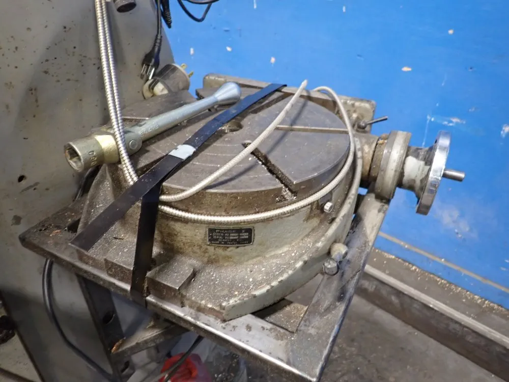 Wilton 9" X 49" / 12 1/2" Vertical Mill W/indexer