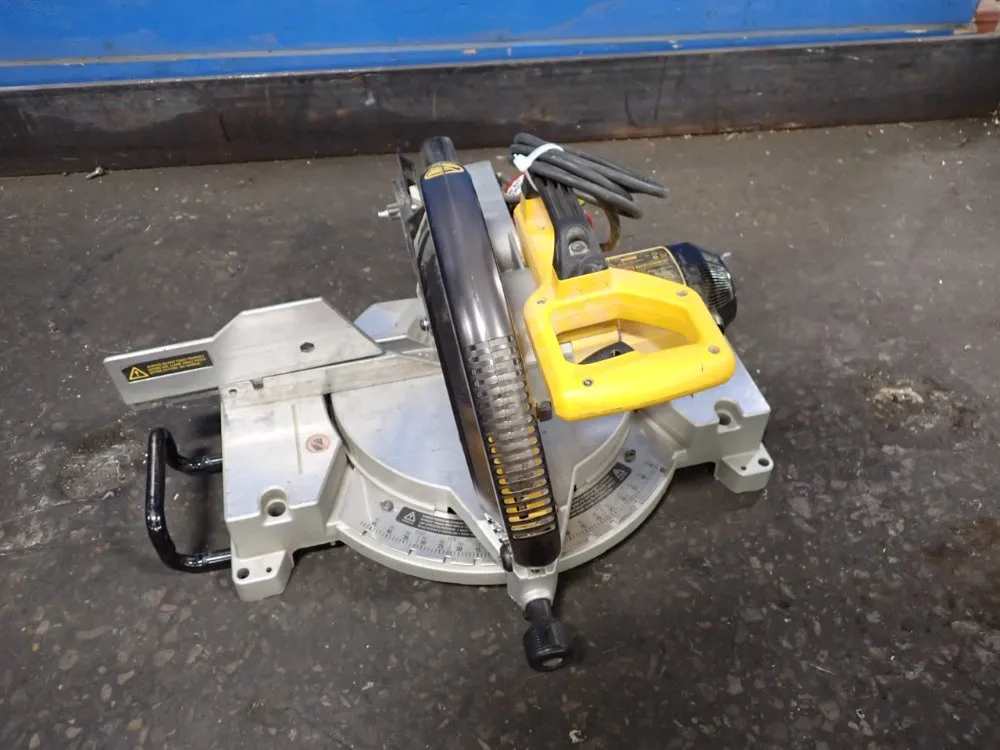 Dewalt 12" Mitre Saw - Dw705