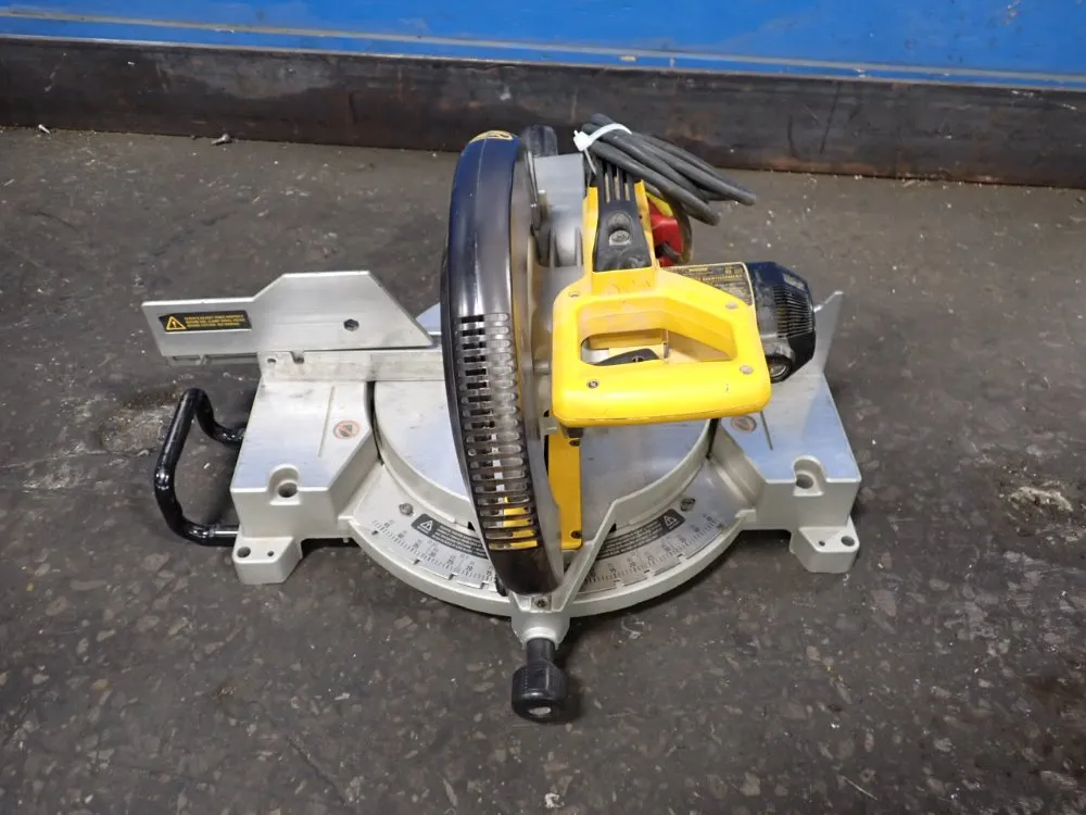 Dewalt 12" Mitre Saw - Dw705