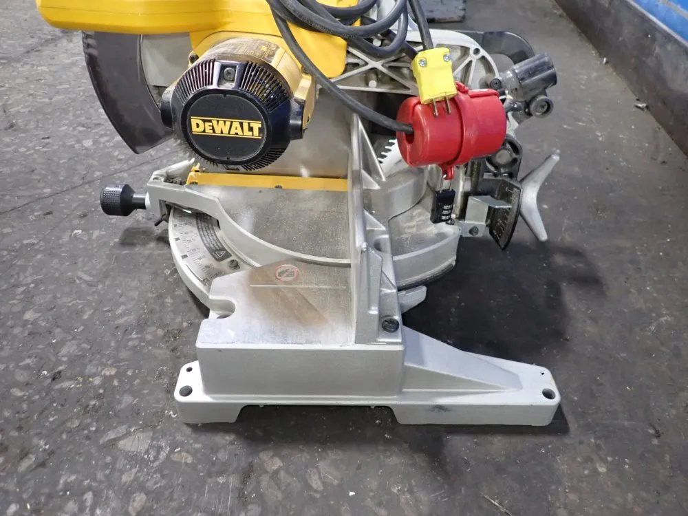 Dewalt 12" Mitre Saw - Dw705