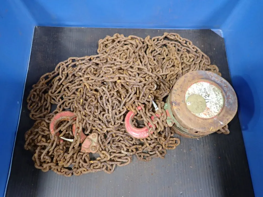 Milwaukee 1/2 Ton Chain Hoist