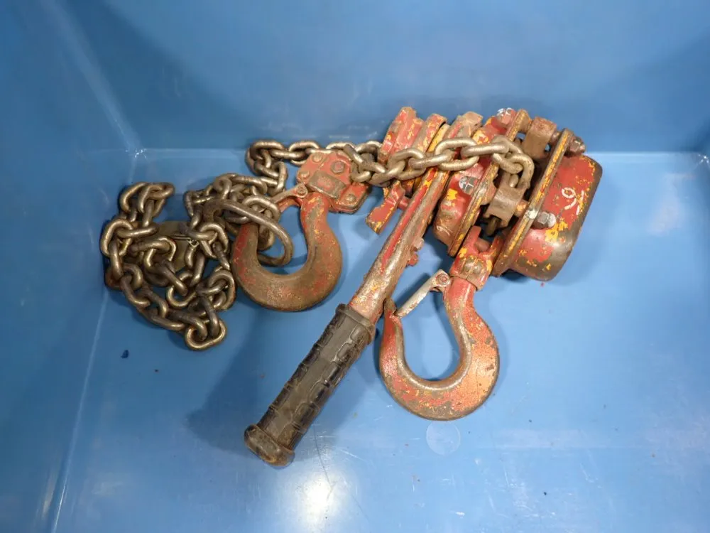 Harrington 1 1/2 Ton Chain Hoist - Lb015