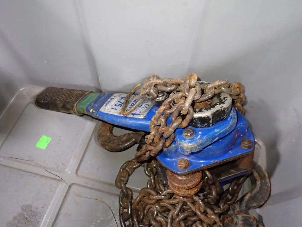 Tractel 0.75 Ton Chain Hoist