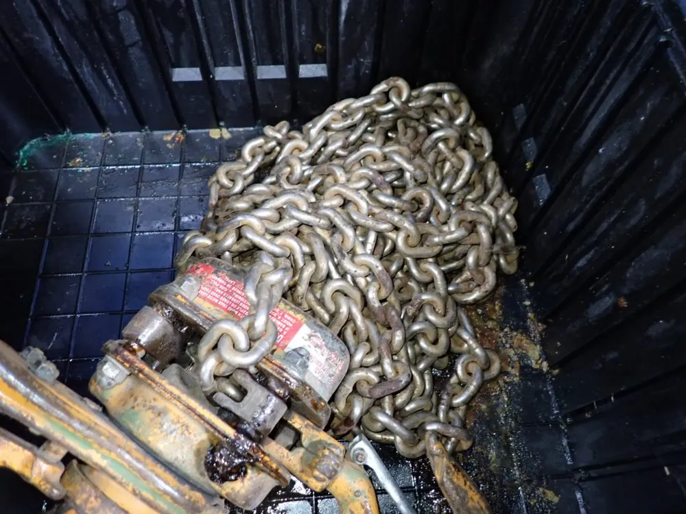 Harrington 1 1/2 Ton Chain Hoist - Lb015