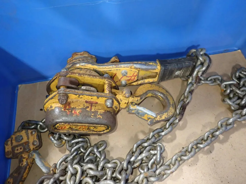 Harrington 1 1/2 Ton Chain Hoist - Lb015