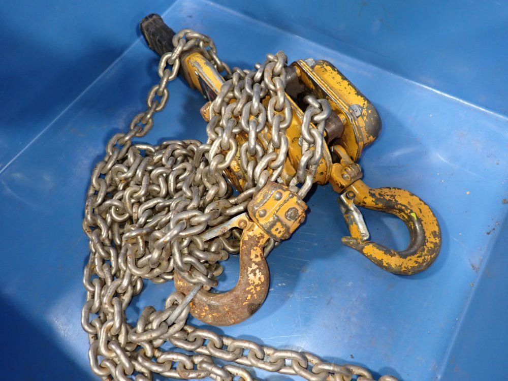 Harrington 1 1/2 Ton Chain Hoist - Lb015