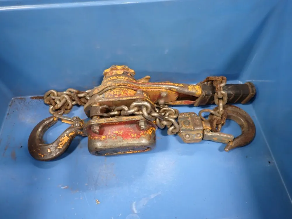 Harrington 1 1/2 Ton Chain Hoist - Lb015