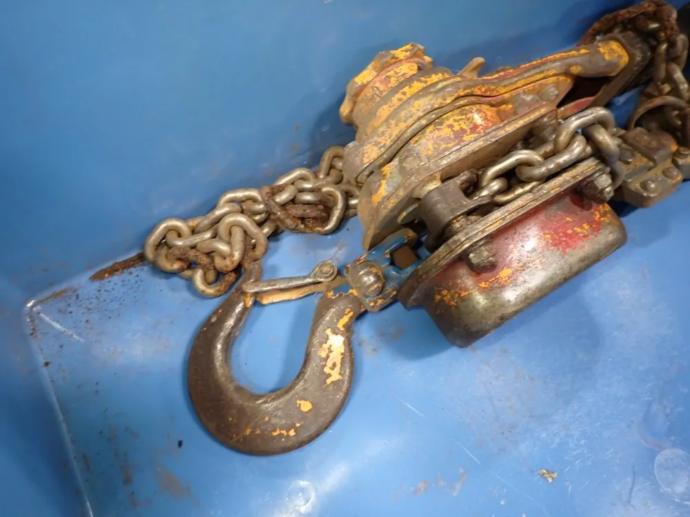 Harrington 1 1/2 Ton Chain Hoist - Lb015