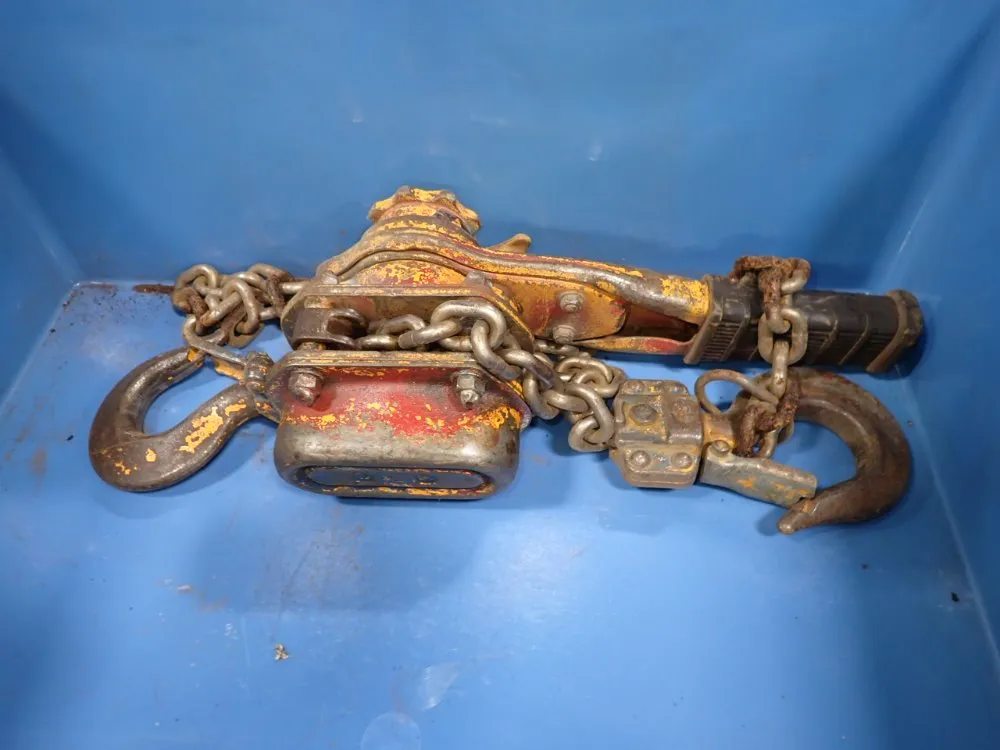 Harrington 1 1/2 Ton Chain Hoist - Lb015