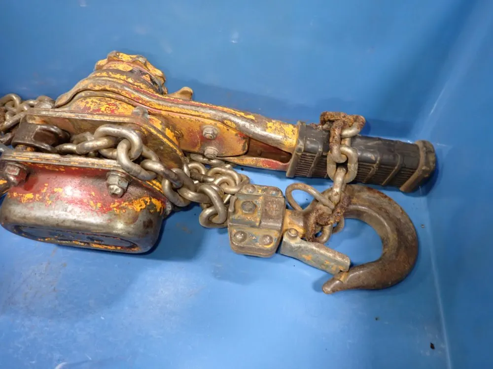 Harrington 1 1/2 Ton Chain Hoist - Lb015