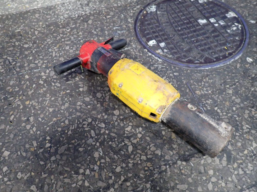 Atlas Copco Construction Tools Pneumatic Pavement Breaker - Tex P906