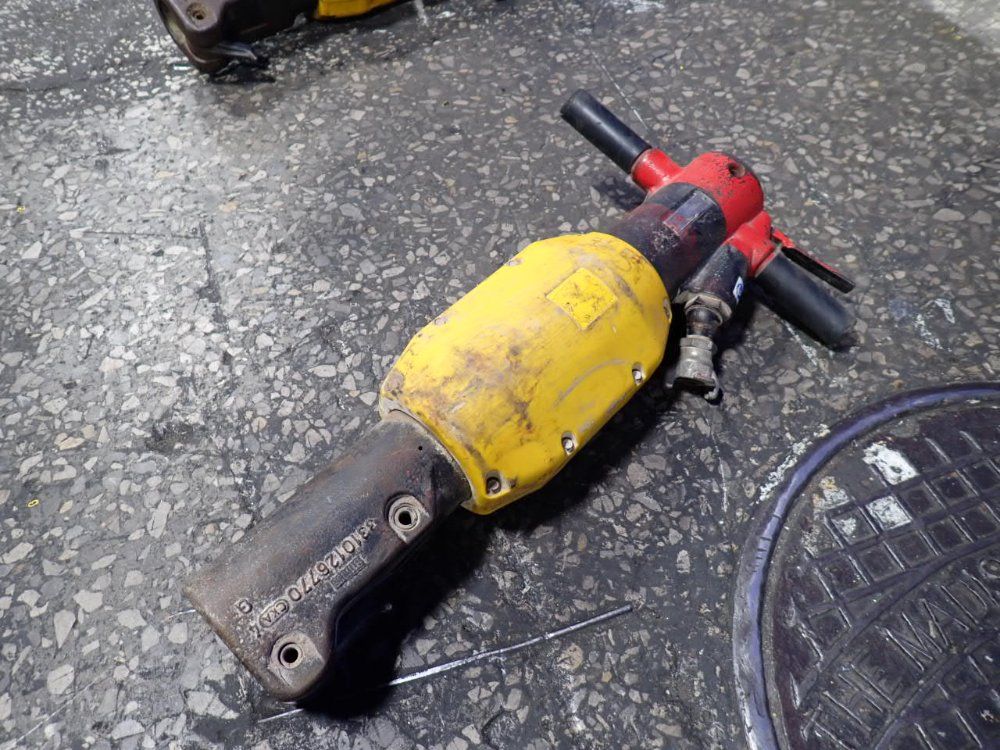 Atlas Copco Construction Tools Pneumatic Pavement Breaker - Tex P906