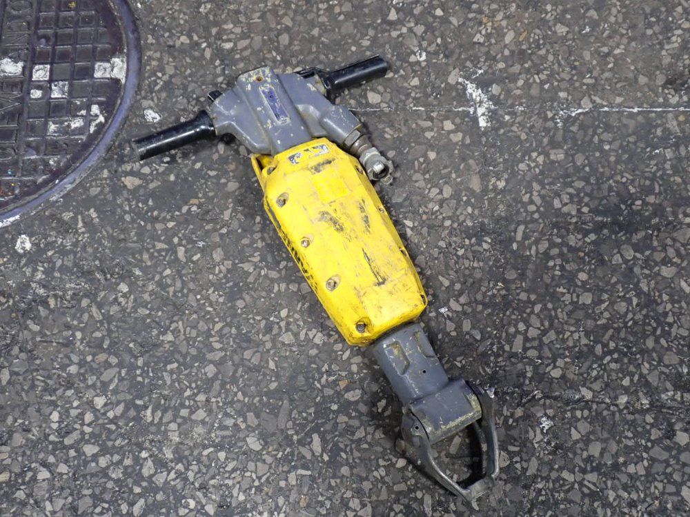 Atlas Copco Construction Tools Pneumatic Pavement Breaker - R Tex