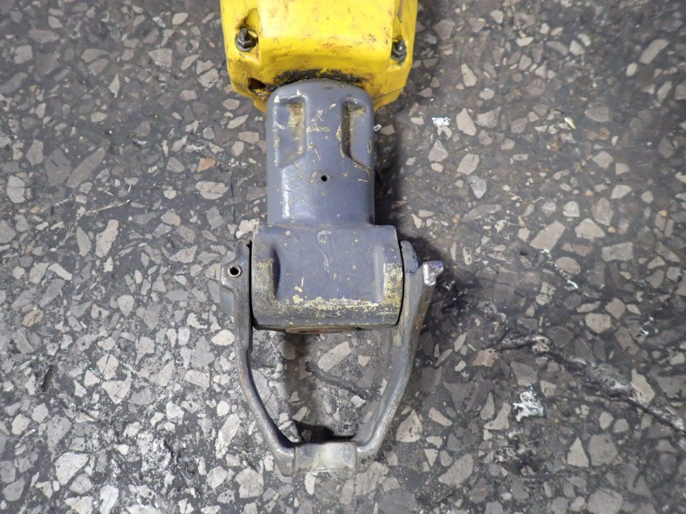 Atlas Copco Construction Tools Pneumatic Pavement Breaker - R Tex