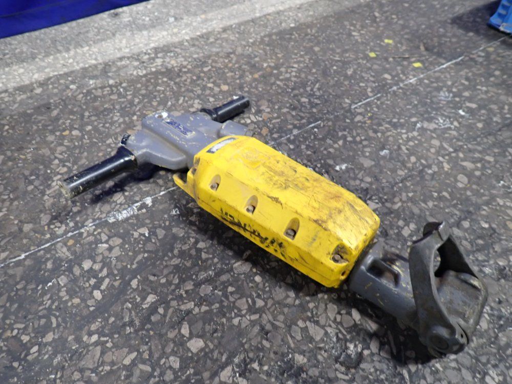 Atlas Copco Construction Tools Pneumatic Pavement Breaker - R Tex