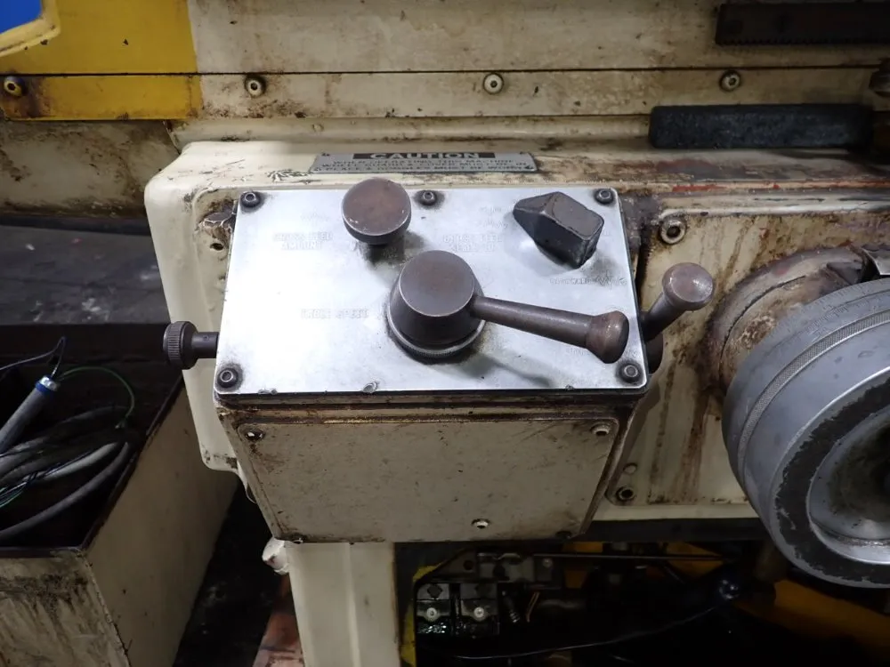 Brown & Sharpe 8" X 24" Surface Grinder - 824 Micromaster