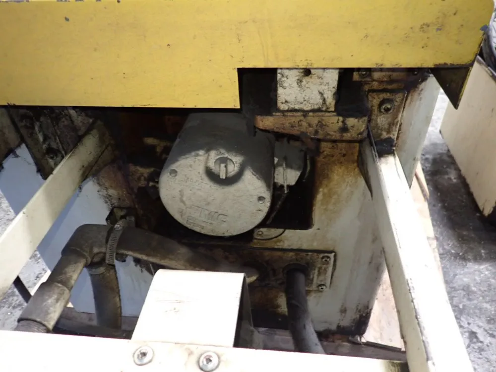 Brown & Sharpe 8" X 24" Surface Grinder - 824 Micromaster