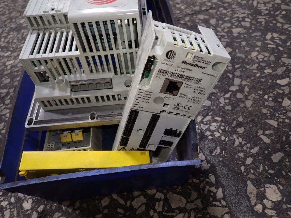 Lenze Frequency Inverter - E84abbnd1534vn0