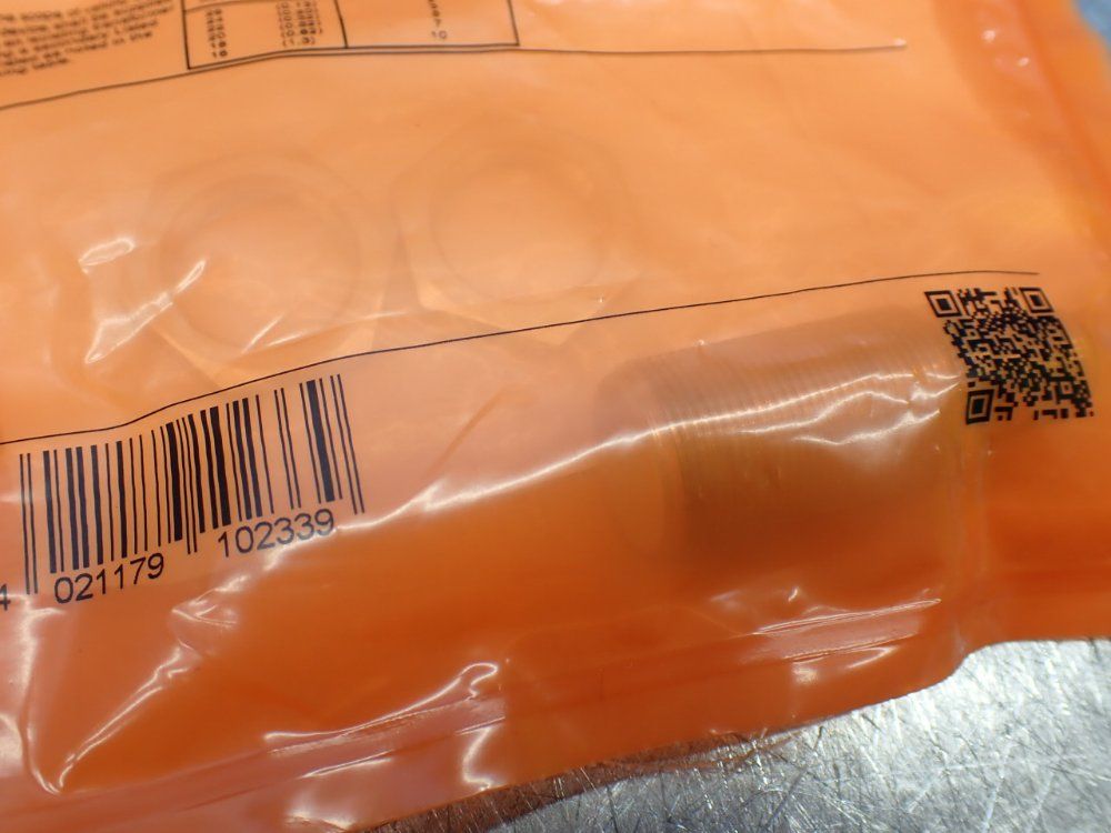 Ifm 10-36vdc Inductive Proximity Sensor - Igt204