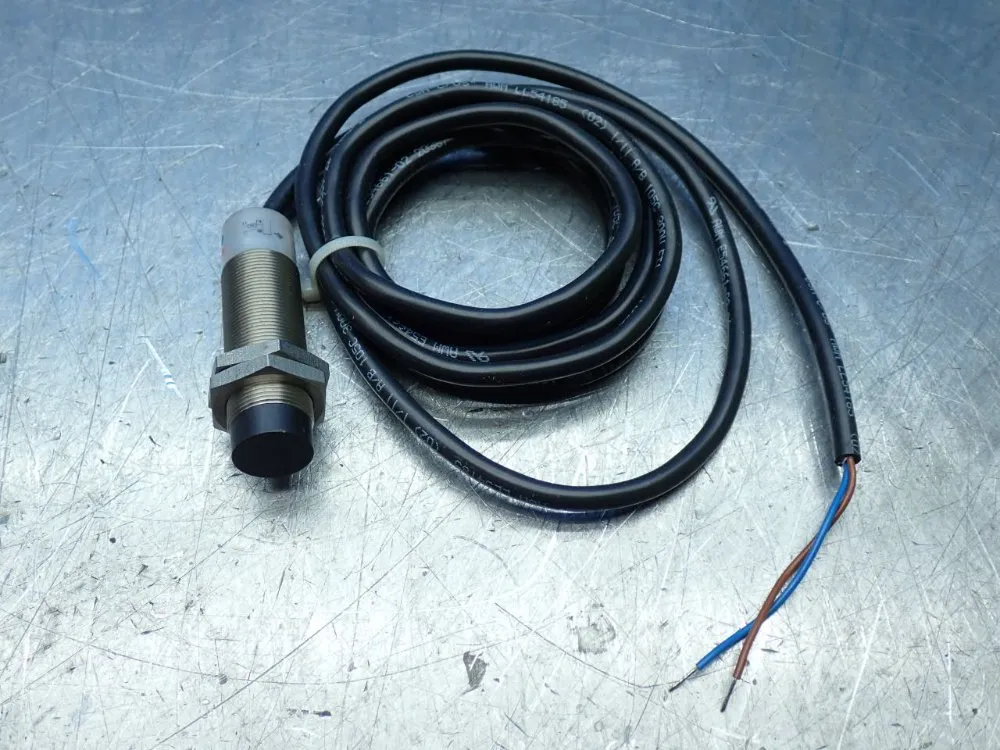 Eaton Tubular Housing Inductive Proximity Sensor. - E57lal18a2e
