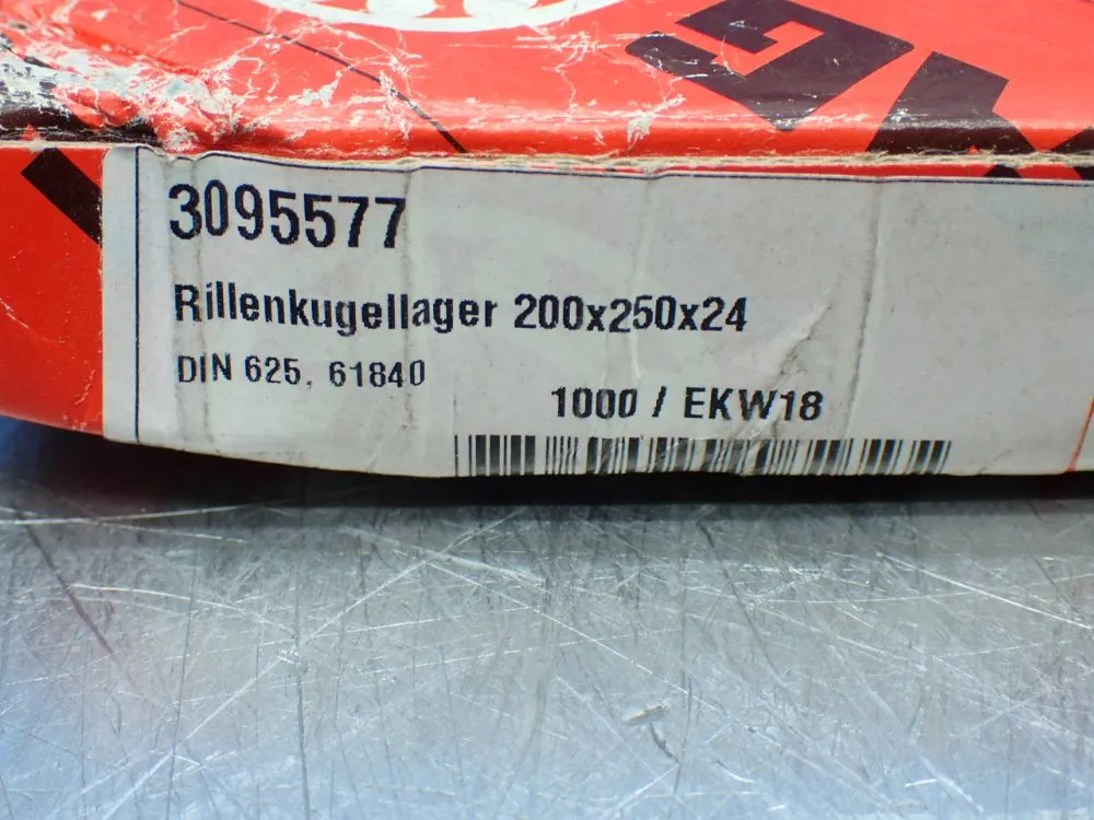 Fag Straight Bore, 200 Mm Id, 250 Mm Od, 24 Mm Width Radial/deep Groove Ball Bearing - 61840