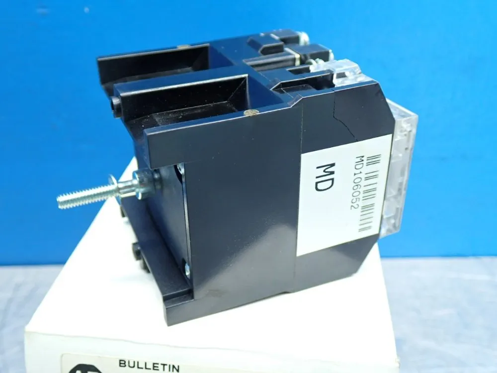 Allen Bradley Pneumatic Time-delay Relay - 700-pt