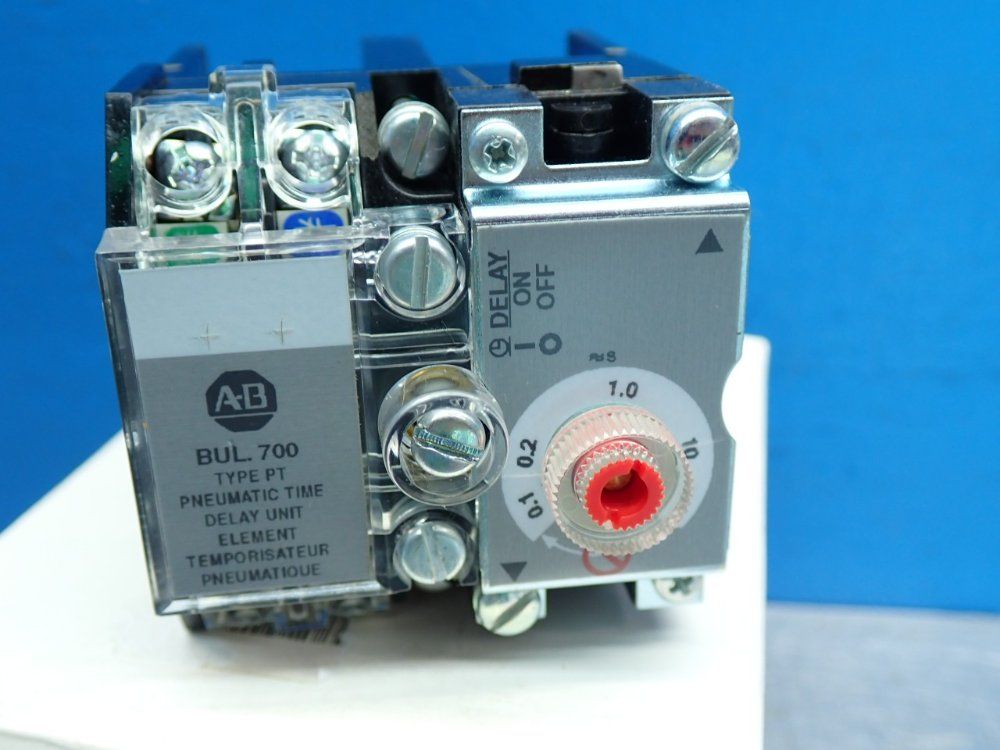 Allen Bradley Pneumatic Time-delay Relay - 700-pt