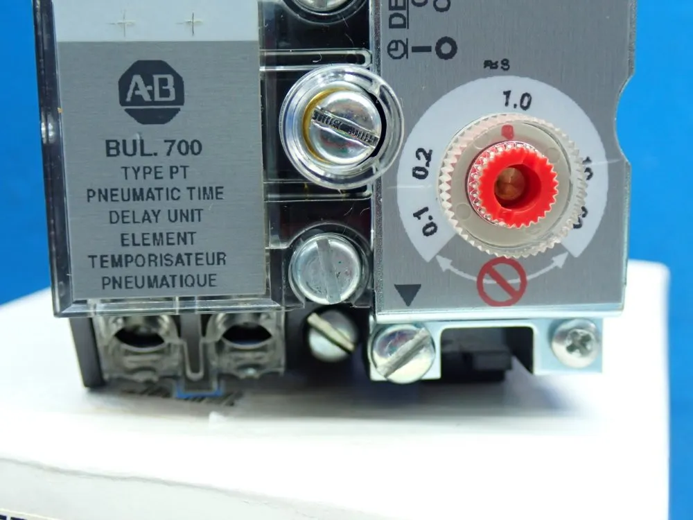 Allen Bradley Pneumatic Time-delay Relay - 700-pt