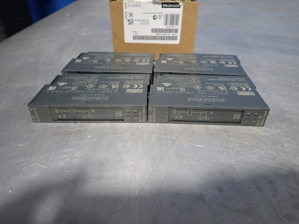 Siemens Lot Of 4 Digital Input Module - 6es7132-4bd02-0aa0