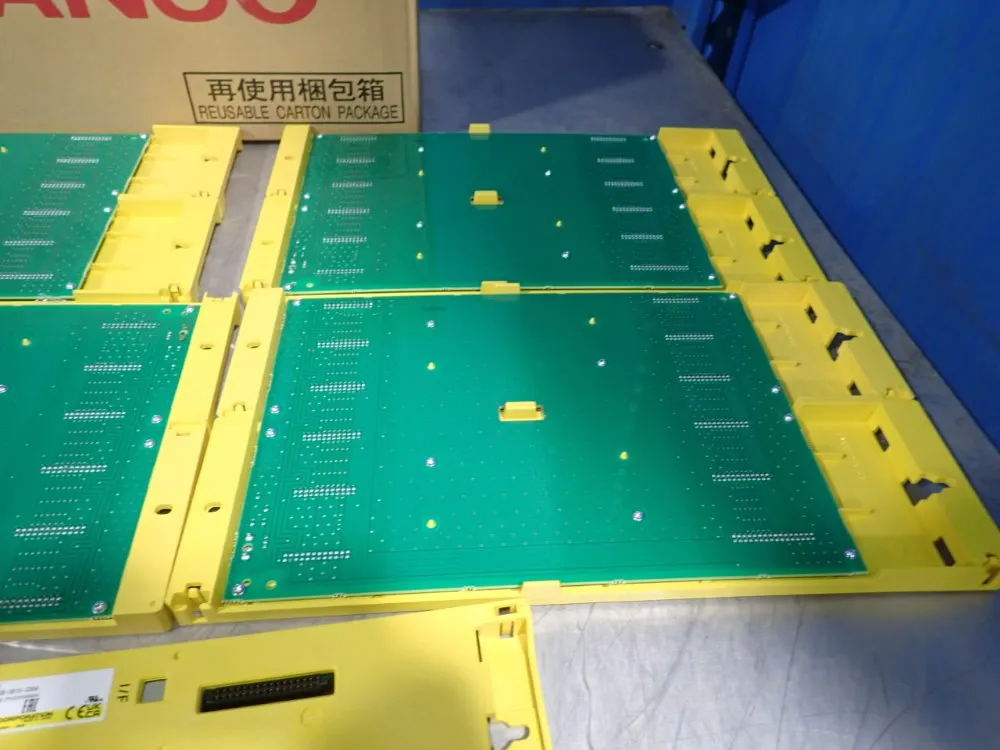 Fanuc Corporation Lot Of 5 Plc Racks - A03b-0819-c004