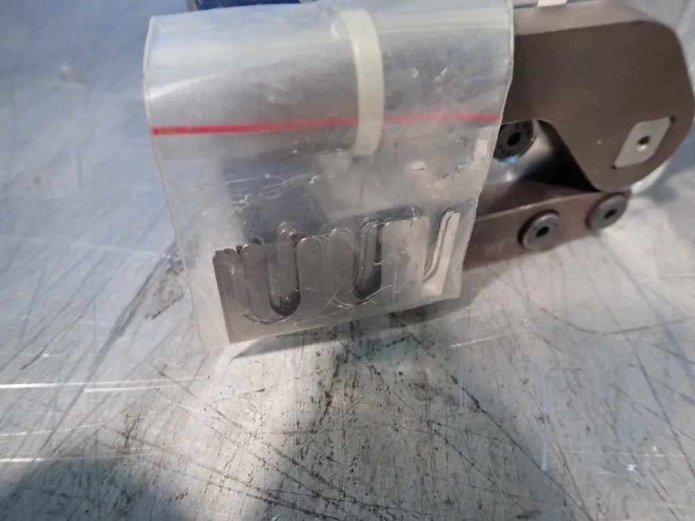 Destaco Gr84 Modular Mini Sheet Metal Gripper - Gr84-15be-dd-ss3-nnzz-xcxxx