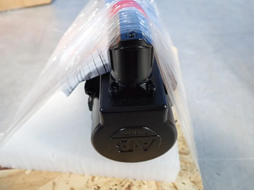 Allen Bradley Low Inertia Servo Motor - Vpl-b0753m-wj14aa