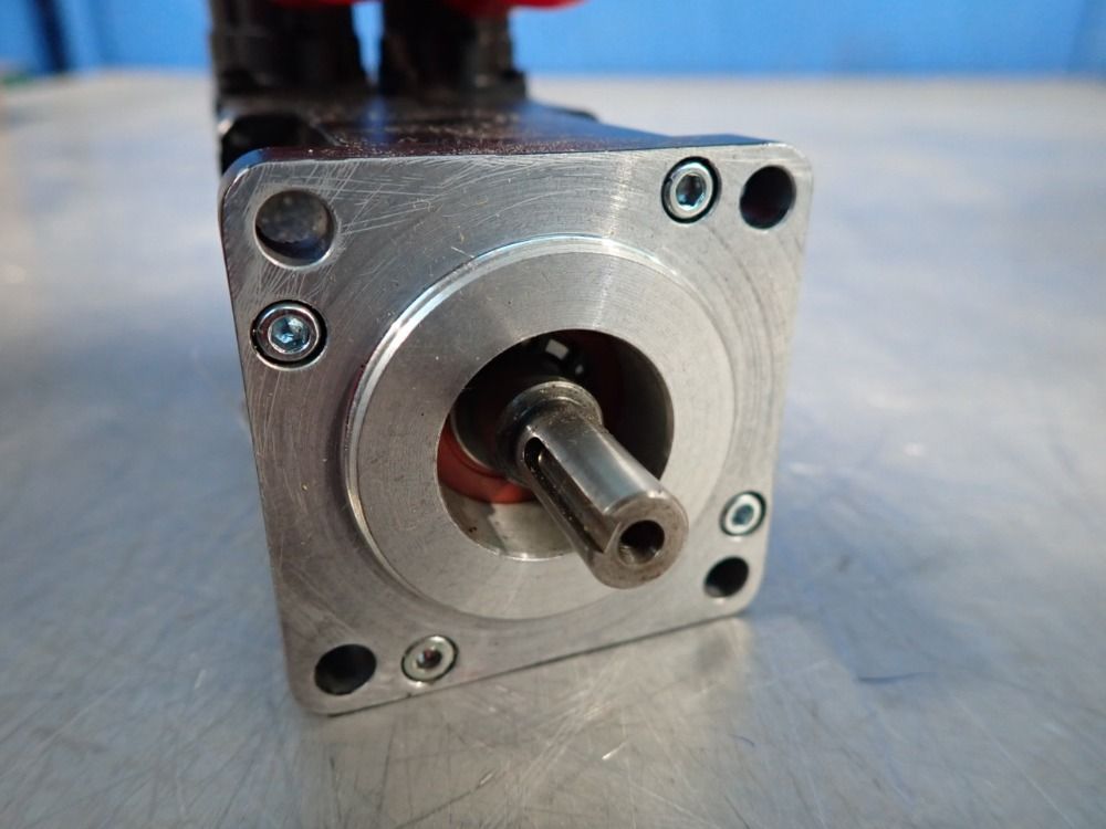 Allen Bradley Low Inertia Servo Motor - Mpl-b1520u-vj72aa