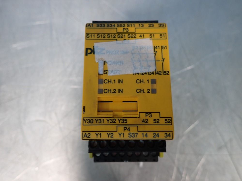 Pilz Safety Relay - Pnoz-x8p-24vdc-3n/o-2n/c-2so