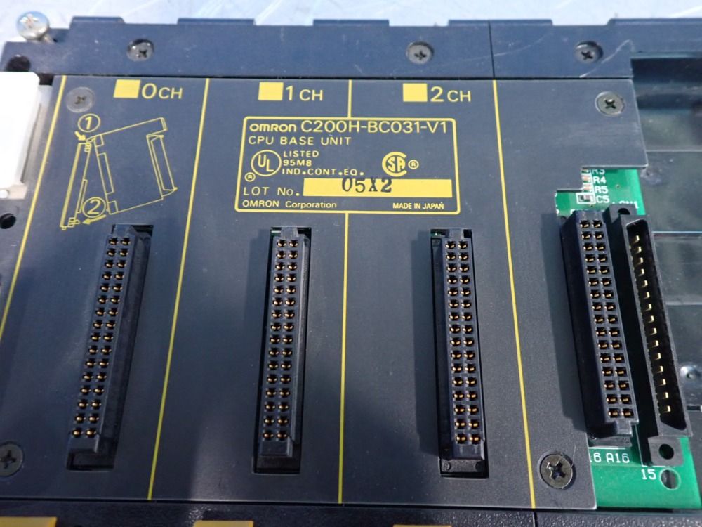 Omron Sysmac 200 Rack - C200h-bc031-v1