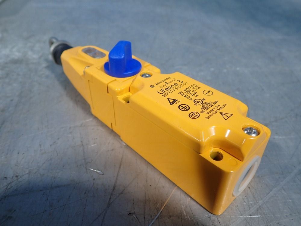 Allen Bradley Safety Pull Switch - 440e-d13120